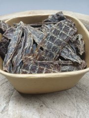DANČÍ SUŠENÉ MASO PRO PSY A KOČKY 200g - krabička velikost S